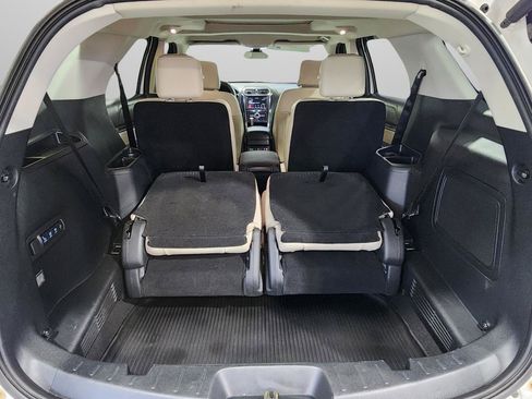 Used 2018 Ford Explorer Platinum AWD/4WD image 16