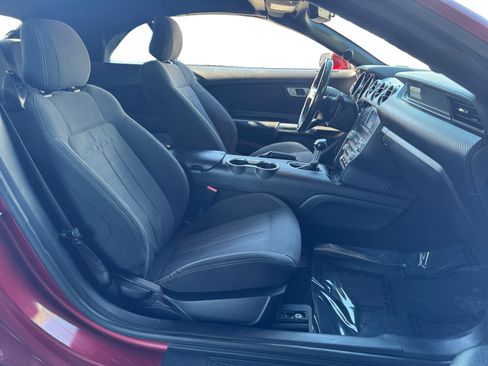 Used 2019 Ford Mustang Convertible RWD image 15