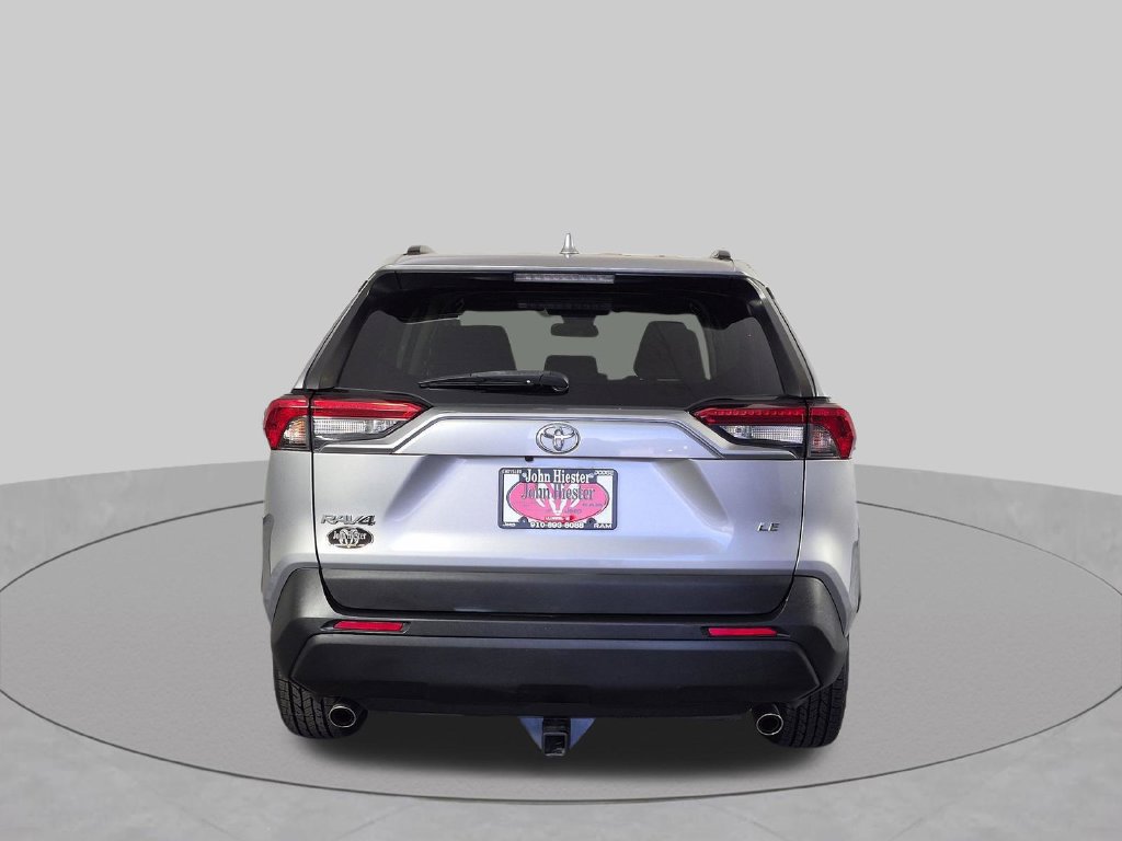 Used 2021 Toyota RAV4 LE FWD image 6