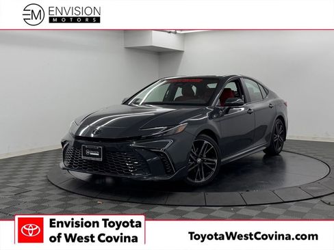 Used 2025 Toyota Camry XSE AWD/4WD image 1