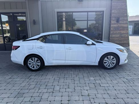 Used 2021 Nissan Sentra S image 10