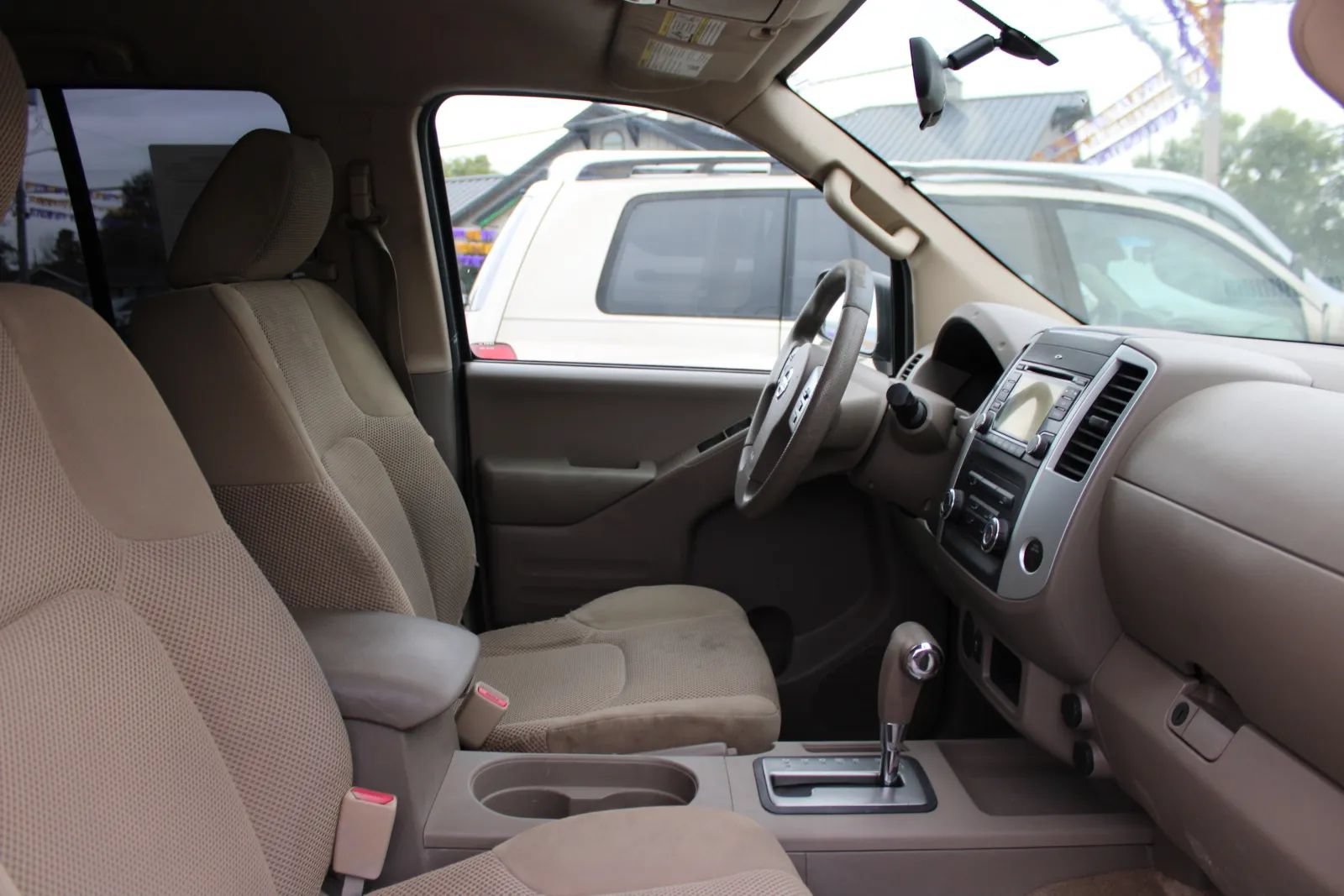 Used 2015 Nissan Frontier SV RWD image 15