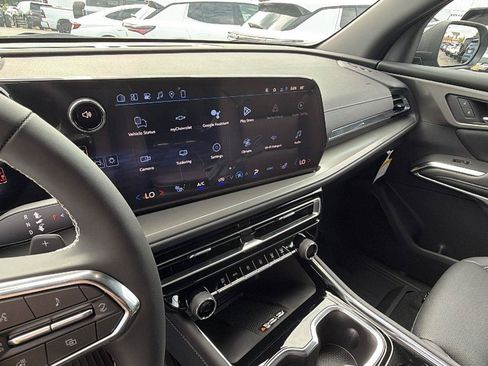 New 2026 Chevrolet Traverse LT w/ Driver Confidence Package FWD image 5