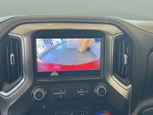 Used 2022 Chevrolet Silverado 1500 LT w/ Bed Protection Package AWD/4WD image 13