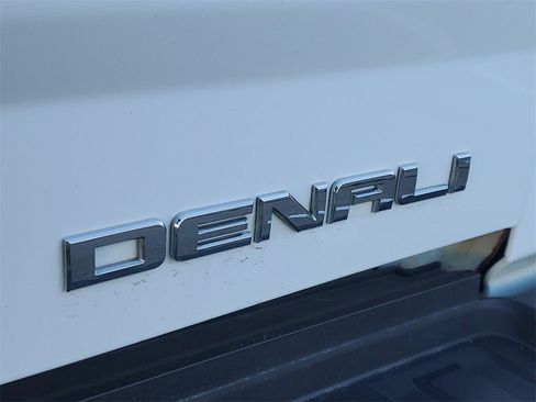 Used 2015 GMC Sierra 2500 Denali image 95