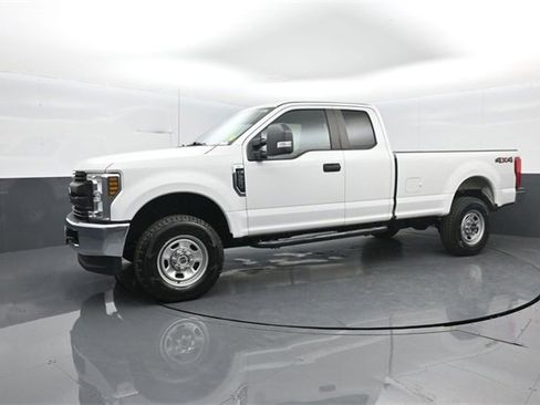 Used 2019 Ford F350 XL w/ XL Value Package image 4