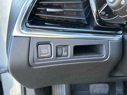 Certified 2025 Cadillac XT6 Premium Luxury image 16