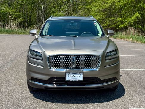 Used 2023 Lincoln Nautilus Reserve w/ Cargo Utility Package AWD/4WD image 2