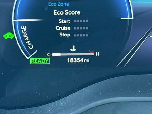 Used 2025 Toyota Sienna Limited image 40