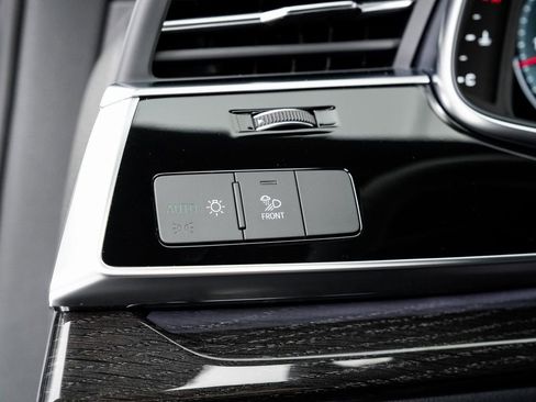 Used 2025 Audi Q7 3.0T Premium Plus w/ Premium Plus Package AWD/4WD image 10
