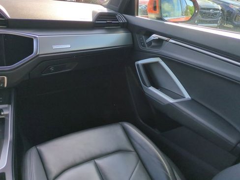 Used 2024 Audi Q3 2.0T Premium image 17
