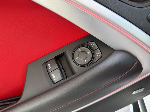 Used 2020 Chevrolet Camaro SS image 8