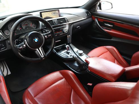 Used 2015 BMW M4 Coupe RWD image 6