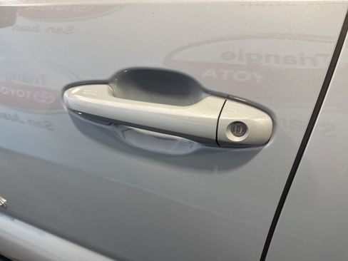 Used 2019 Toyota Tacoma TRD Sport image 17