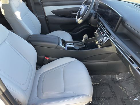 Used 2025 Hyundai Santa Cruz SEL FWD image 11