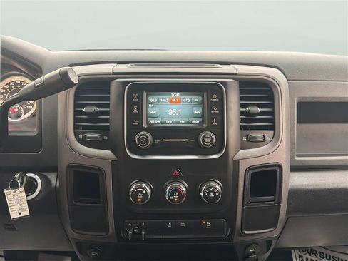 Used 2017 RAM 2500 Tradesman w/ Chrome Appearance Group AWD/4WD image 17