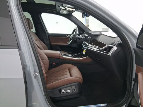 New 2026 BMW X5 sDrive40i image 31