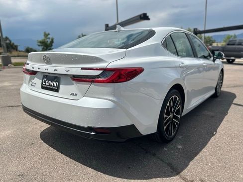 Used 2025 Toyota Camry XLE image 10