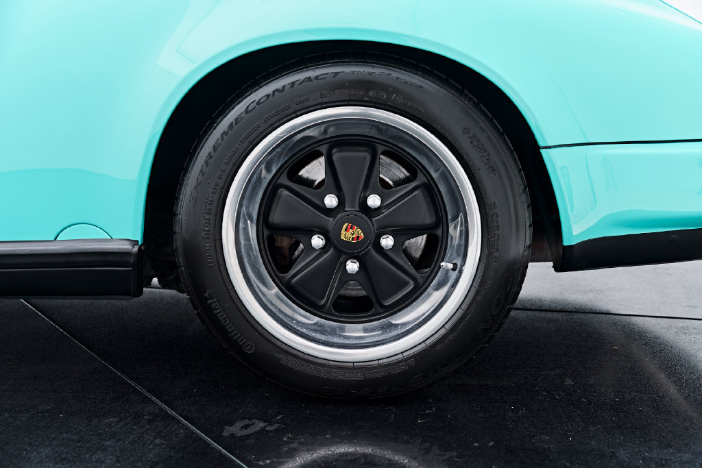 Used 1988 Porsche 911 Carrera RWD image 26