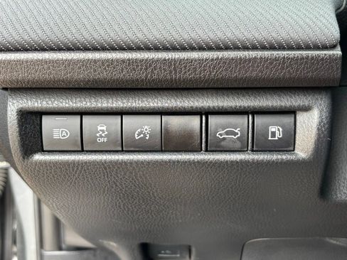 Used 2025 Toyota Camry SE FWD image 24
