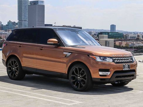 Used 2016 Land Rover Range Rover Sport HSE AWD/4WD image 3