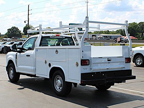Used 2025 Ford F350 XL w/ XL Driver Assist Package RWD image 4