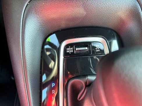 Used 2025 Toyota Corolla SE w/ SE Premium Package FWD image 17