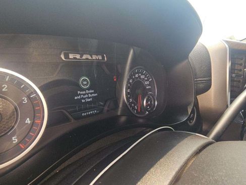 Used 2024 RAM 2500 Laramie AWD/4WD image 10