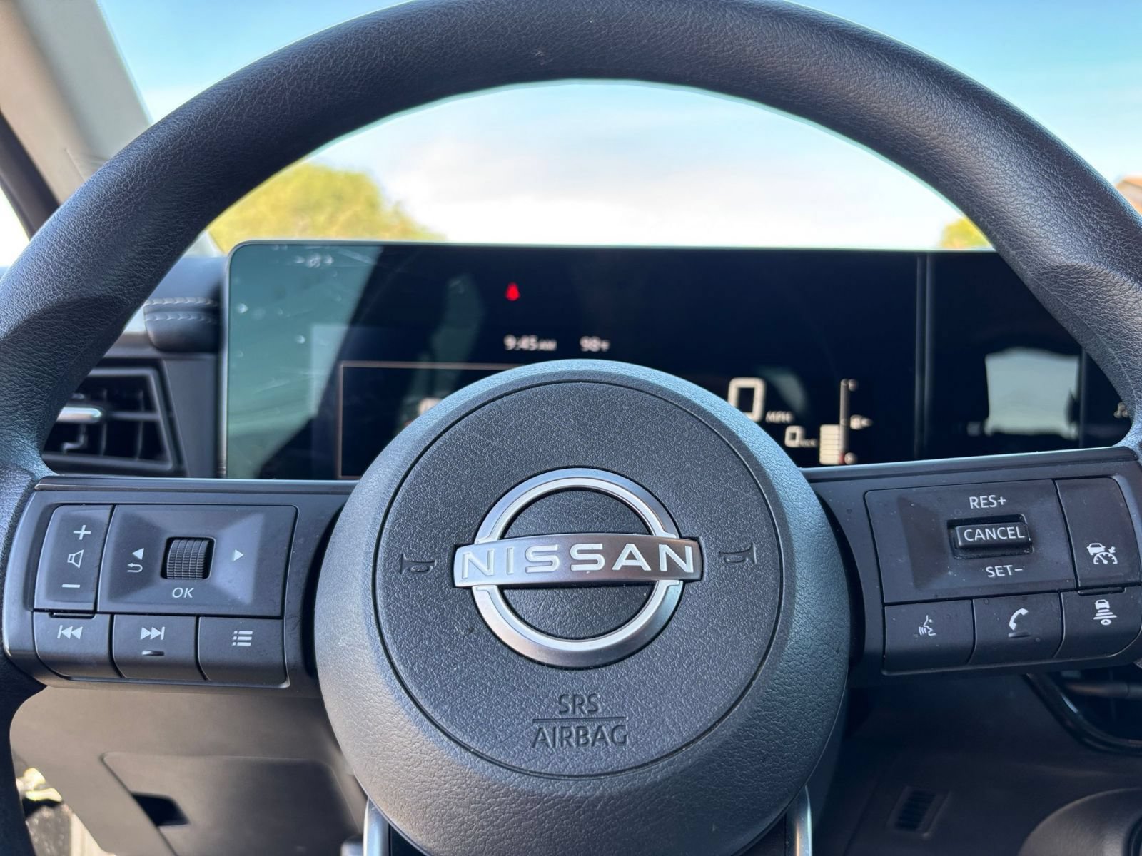 Used 2025 Nissan Kicks SV AWD/4WD image 25