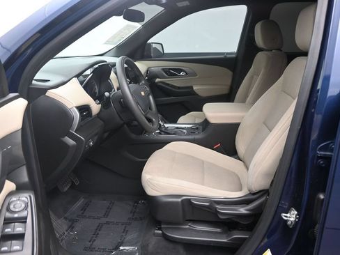 Used 2023 Chevrolet Traverse LS FWD image 13