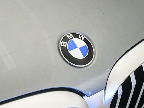 Used 2023 BMW X3 sDrive30i w/ Premium Package RWD image 8