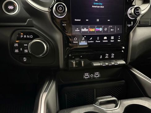 New 2026 RAM 1500 4x4 Crew Cab image 16