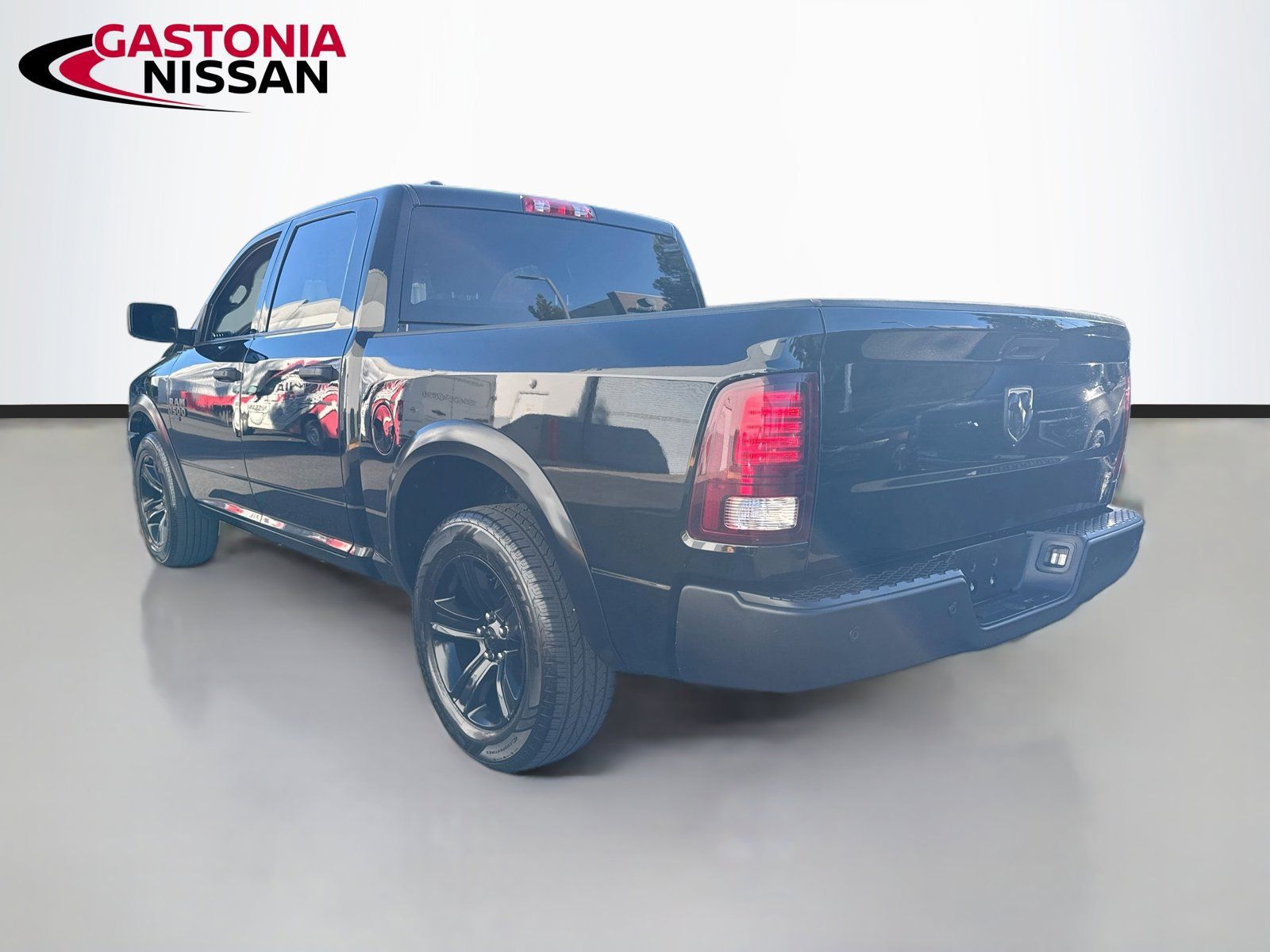 Used 2024 RAM 1500 Warlock RWD image 6