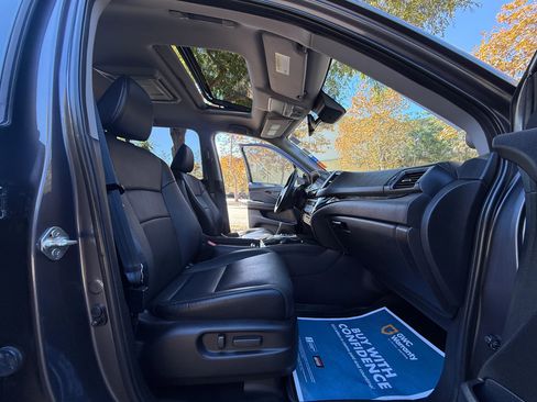 Used 2018 Honda Pilot Touring image 13