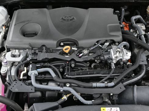 Used 2025 Toyota Camry LE FWD image 41