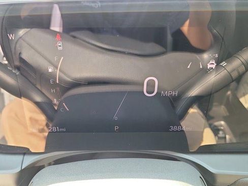 Used 2024 Buick Envista Preferred w/ Convenience II Package FWD image 17