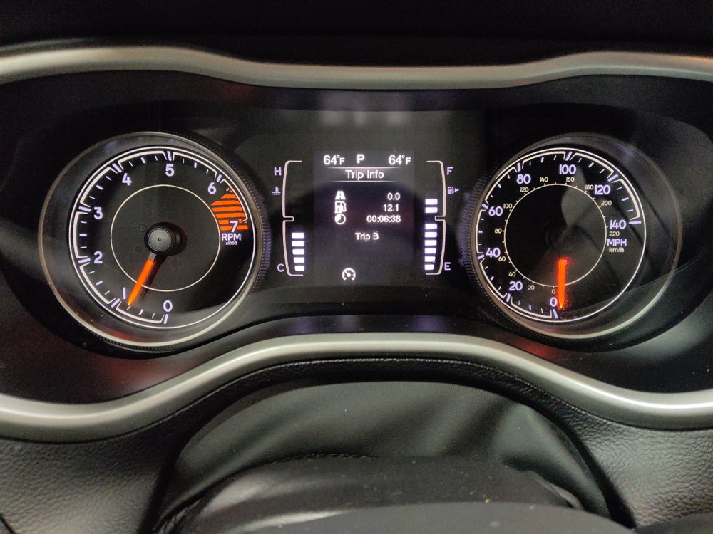 Used 2018 Jeep Cherokee Latitude Plus FWD image 23