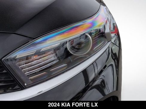 Used 2024 Kia Forte LX FWD image 10