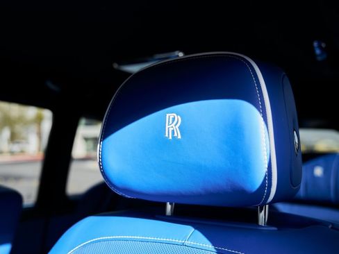 Used 2023 Rolls-Royce Cullinan Black Badge w/ Driver's Package image 47