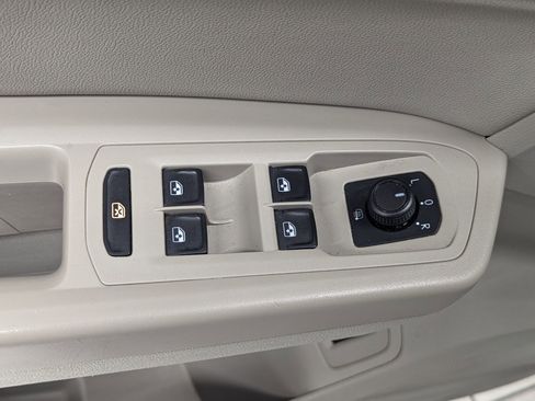 Used 2020 Volkswagen Atlas SE w/ Panoramic Sunroof Package image 19