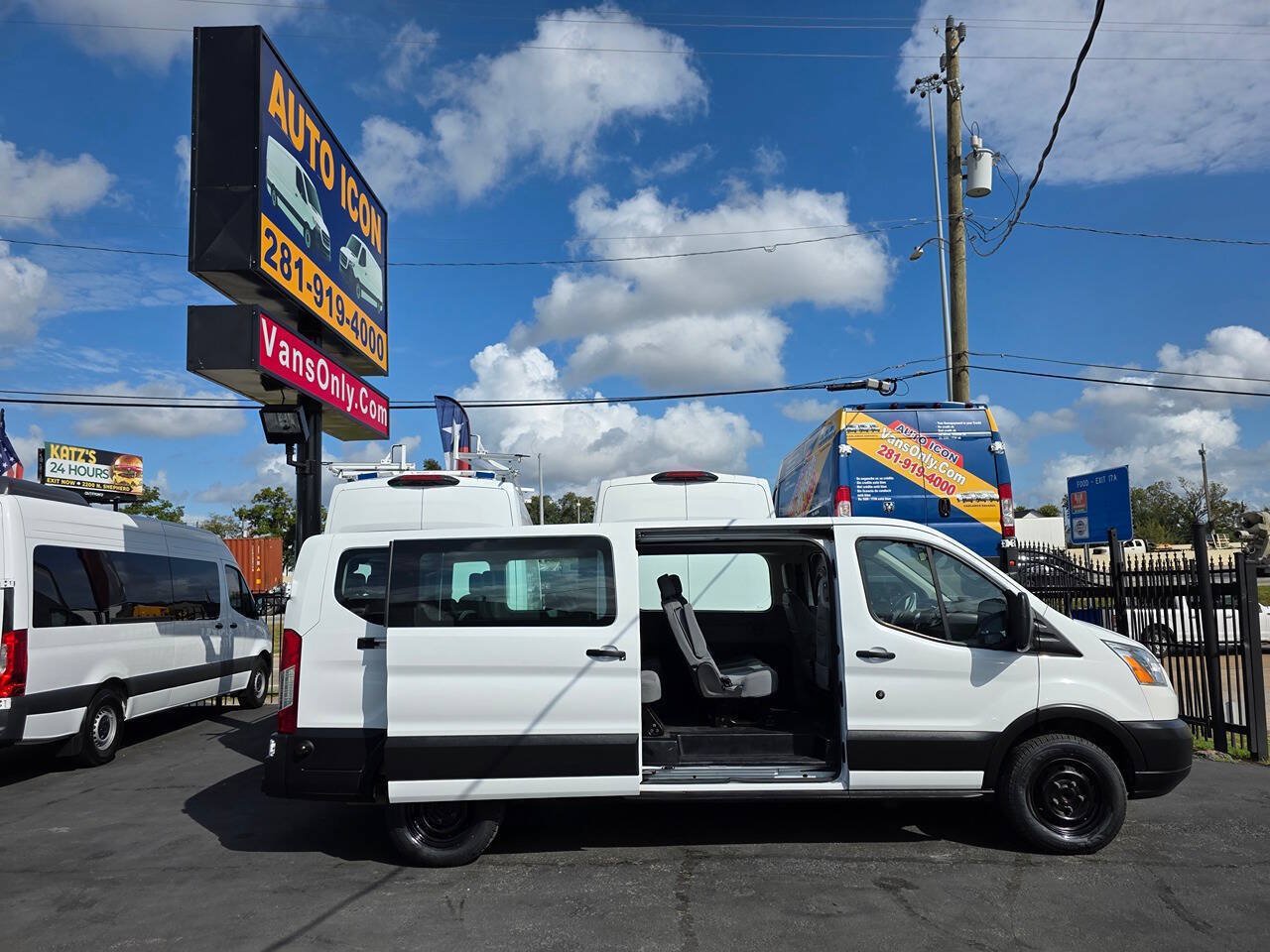 Used 2019 Ford Transit 350 XLT RWD image 5