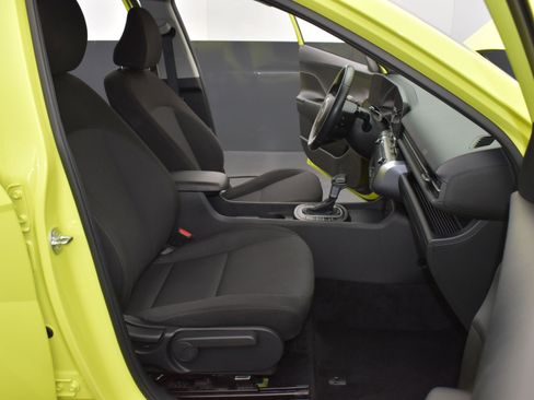 Used 2025 Hyundai Kona SEL image 25