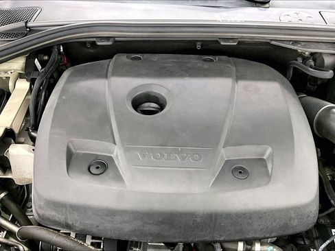 Used 2018 Volvo S60 T5 Dynamic w/ Vision Package FWD image 9