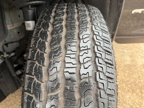 Certified 2025 GMC Acadia AT4 w/ Luxury Package image 30