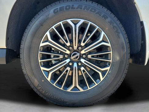 New 2026 Nissan Armada Platinum image 6