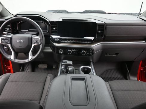 Used 2022 Chevrolet Silverado 1500 LT Trail Boss AWD/4WD image 12