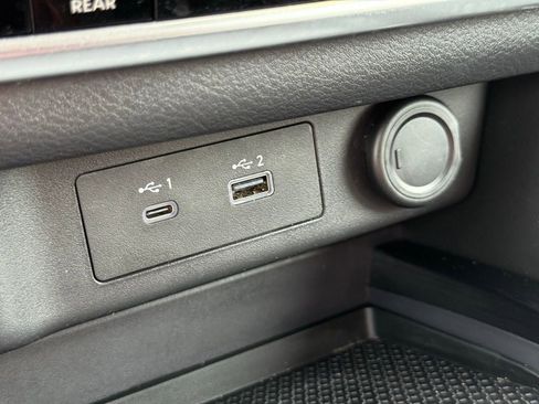 Used 2021 Nissan Rogue SL w/ Premium Package image 34