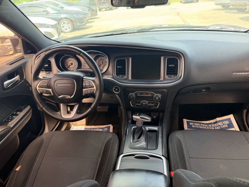 Used 2016 Dodge Charger SXT w/ Navigation & Travel Group RWD image 21