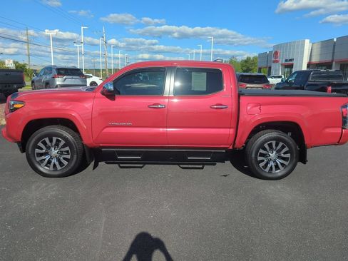Used 2022 Toyota Tacoma Limited AWD/4WD image 5