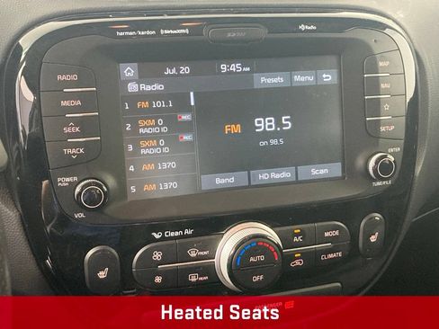 Used 2018 Kia Soul ! w/ Tech Package FWD image 3